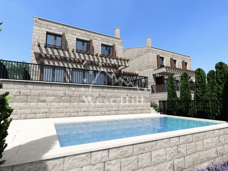 Maison à Becici, Monténégro, 424 m² - image 1