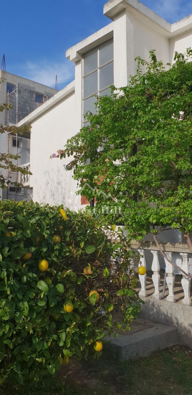 Haus in Sutomore, Montenegro, 160 m² - Foto 1