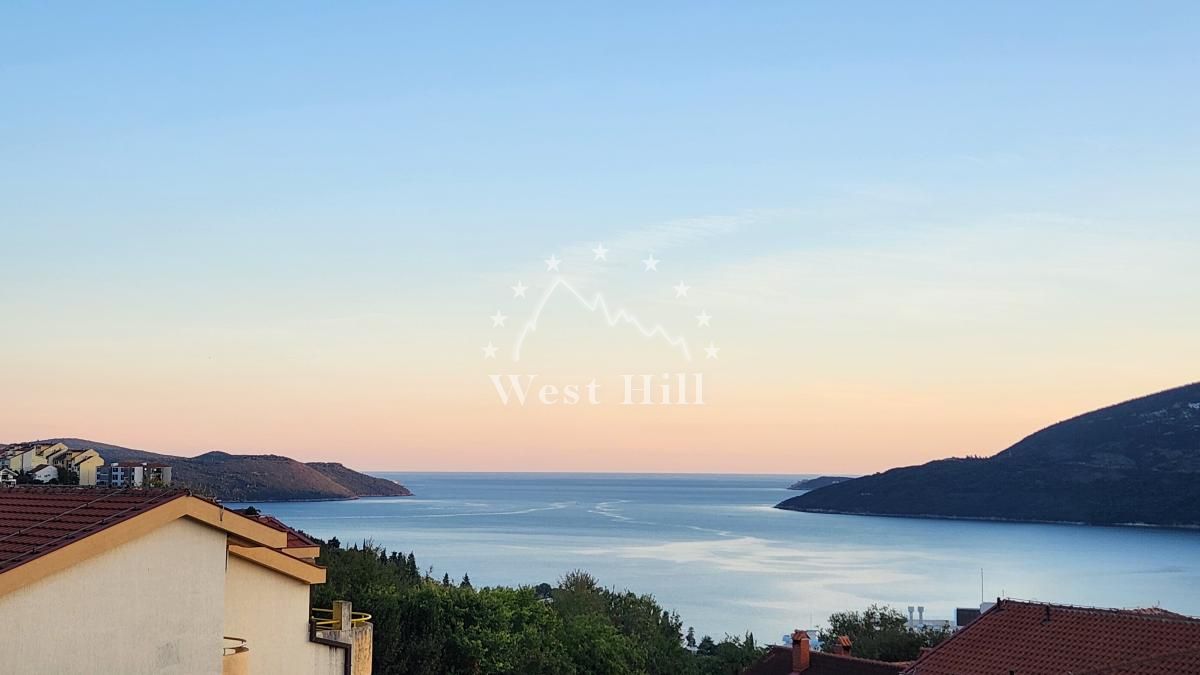 Casa en Herceg-Novi, Montenegro, 200 m² - imagen 3