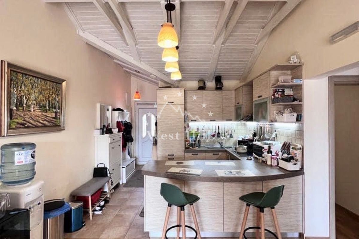 Apartment in Bigova, Montenegro, 75 m² - picture 4