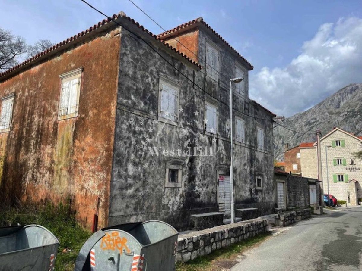 Grundstück in Prkanj, Montenegro, 1 599 m² - Foto 4