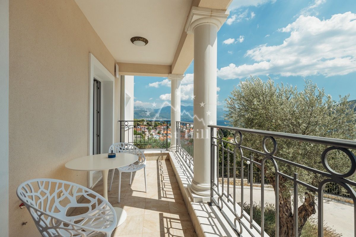 Apartment in Denovici, Montenegro, 115 m² - picture 7