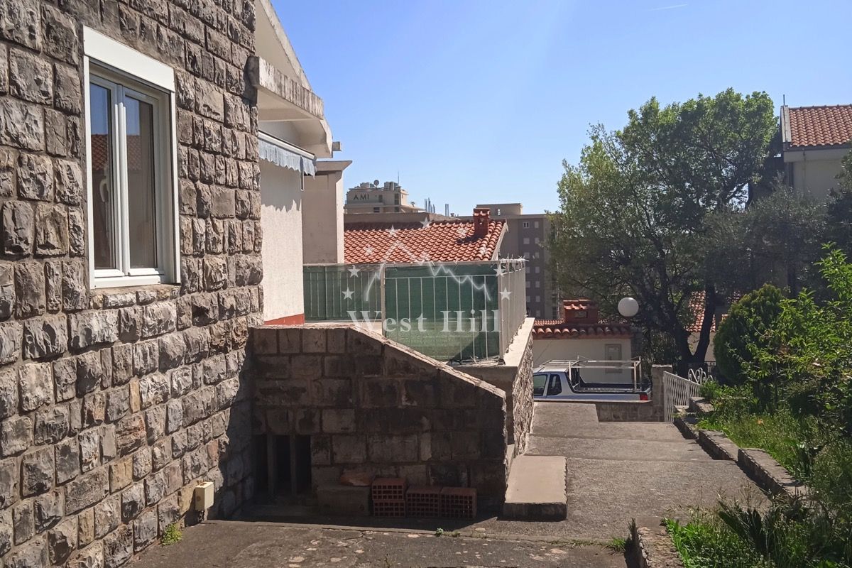 House in Petrovac, Montenegro, 210 m² - picture 9