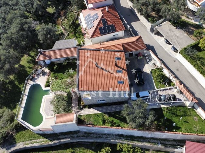 House in Bar, Montenegro, 240 m² - picture 4