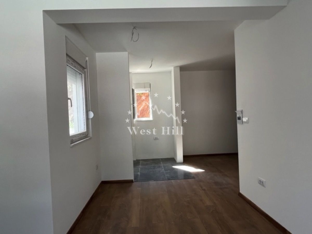 Apartment in Budva, Montenegro, 45 m² - picture 10