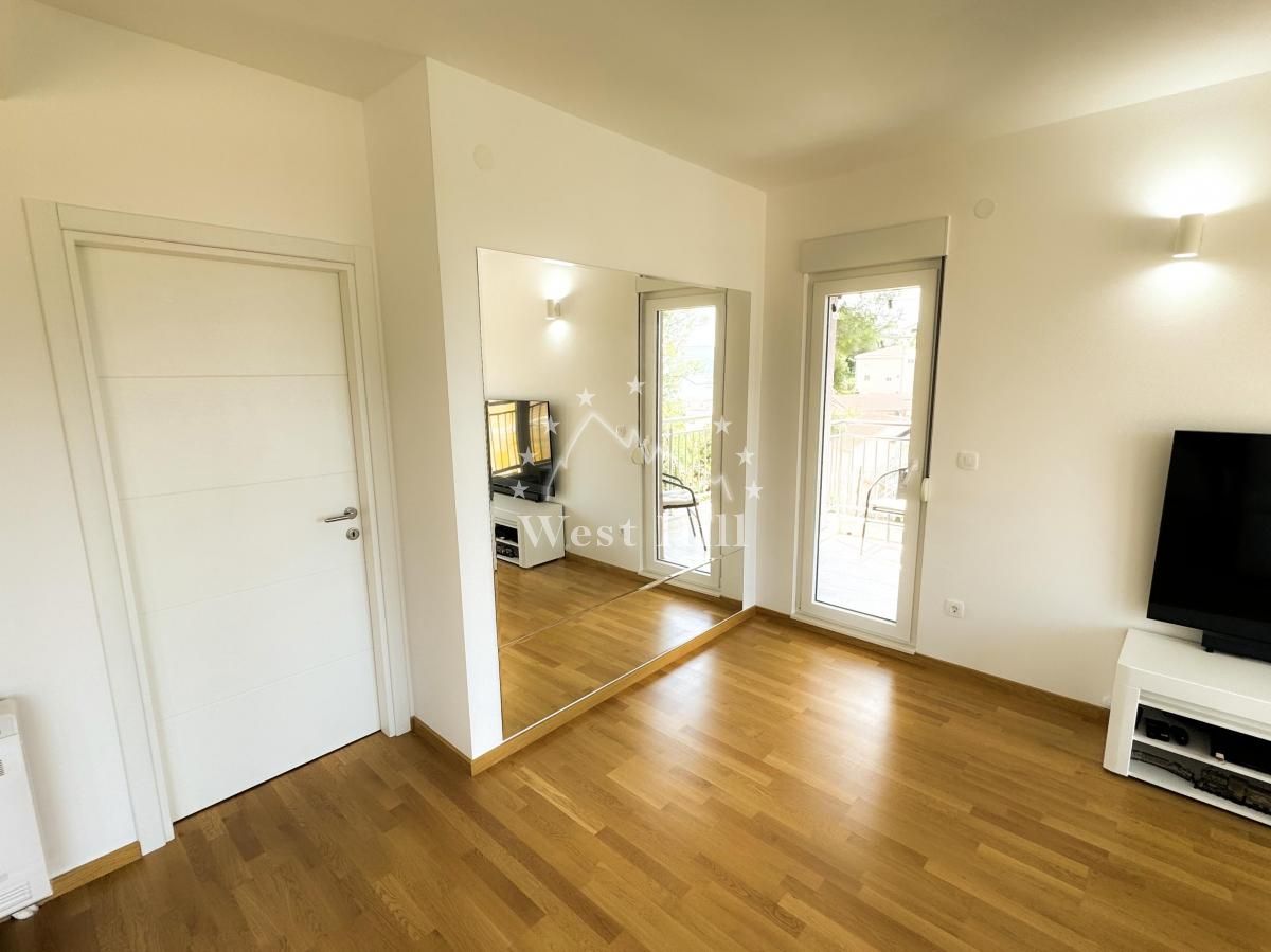 Apartment in Tivat, Montenegro, 71.84 m² - picture 11