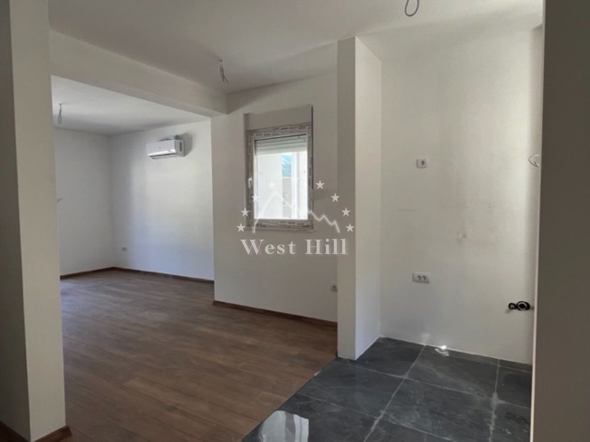 Apartment in Budva, Montenegro, 45 m² - picture 12