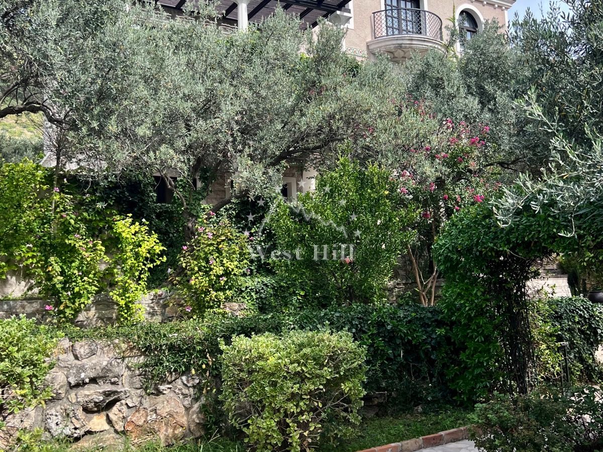 Casa en Rezevici, Montenegro, 550 m² - imagen 15