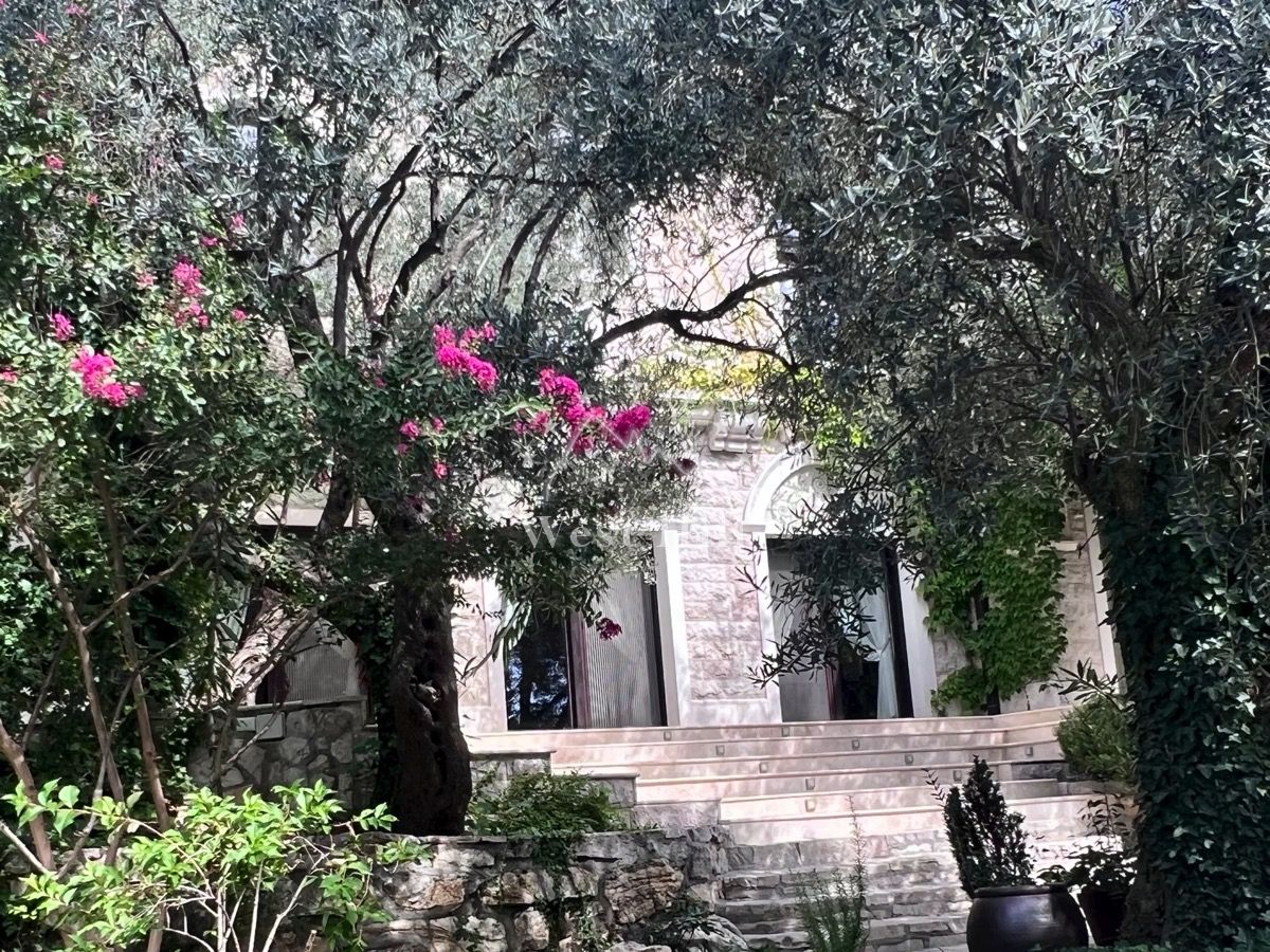 Casa en Rezevici, Montenegro, 550 m² - imagen 16