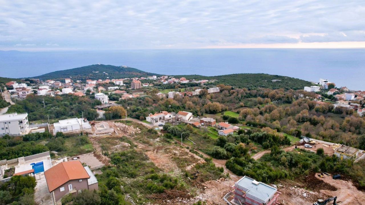 Land in Krimovica, Montenegro, 625 m² - picture 1