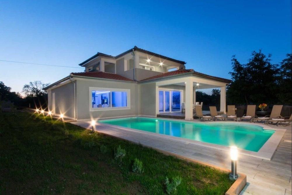 Villa in Labin, Croatia, 270 m² - picture 1