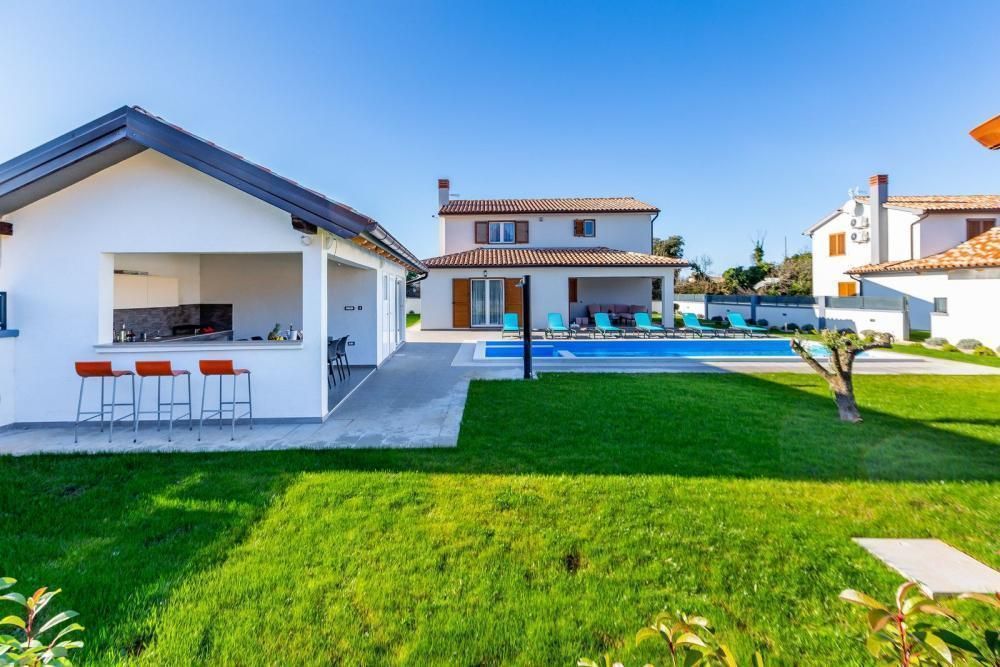 Villa Šišan, Ližnjan, Croacia, 230 m² - imagen 1
