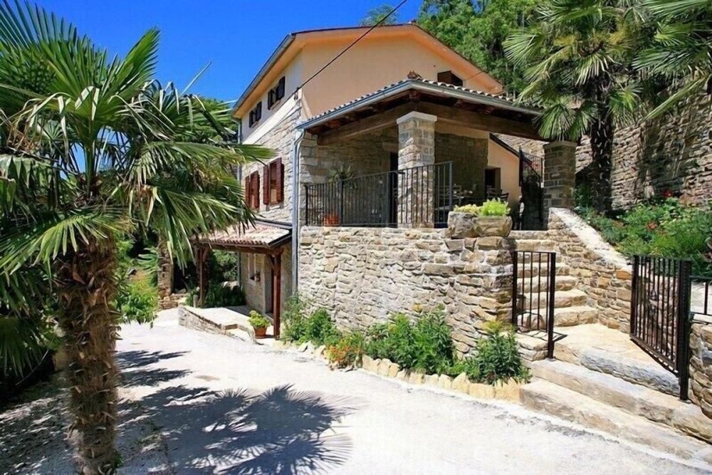 Villa in Oprtalj, Kroatien, 100 m² - Foto 1