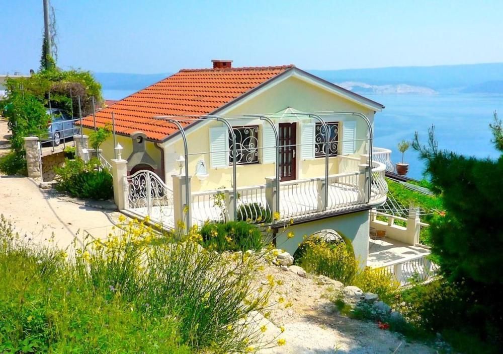 Hotel in Omis, Croatia, 291 m² - picture 1