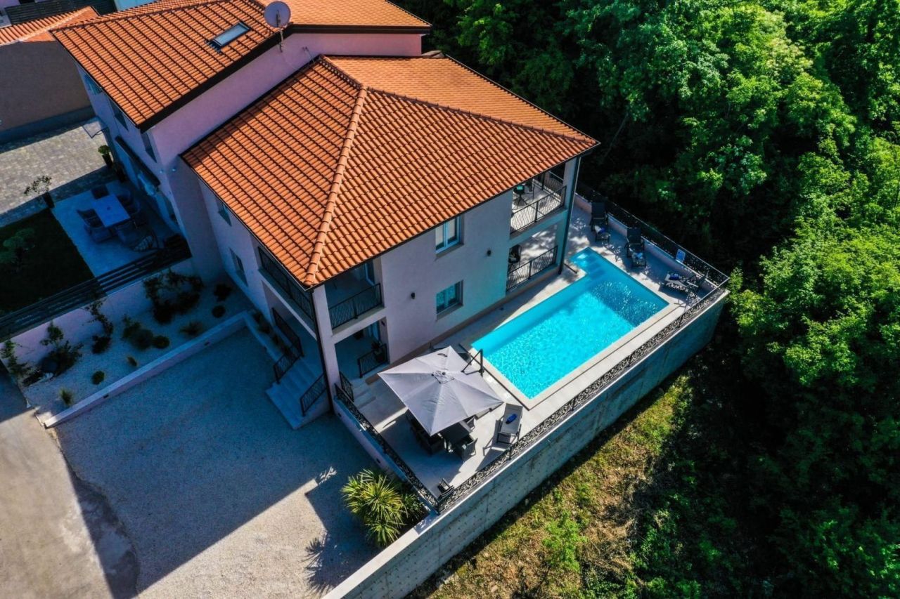 Villa in Porec, Croatia, 160 m² - picture 1