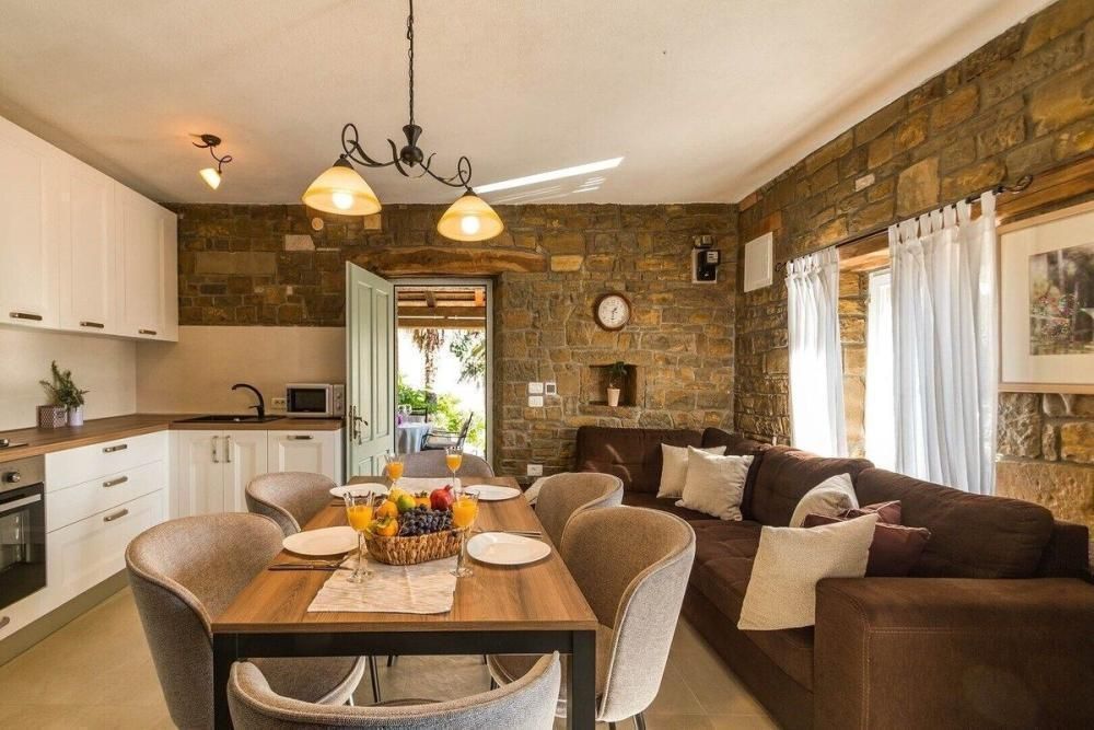 Villa à Oprtalj, Croatie, 100 m² - image 8