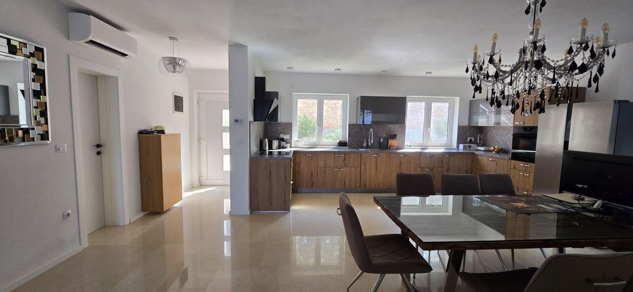 Villa a Rovigno, Croazia, 236 m² - foto 12