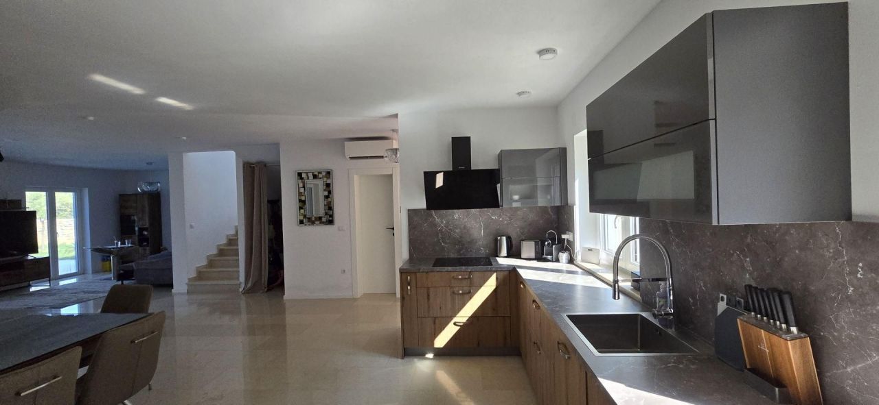 Villa a Rovigno, Croazia, 236 m² - foto 14