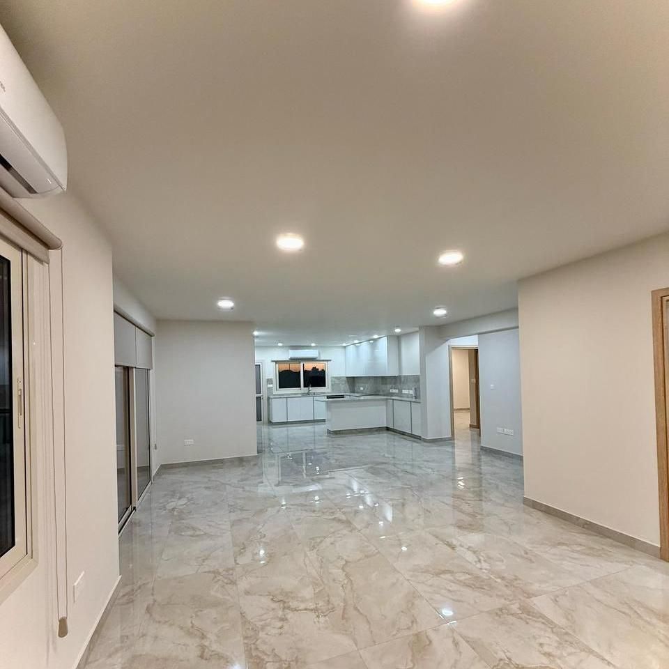 Flat in Limassol, Cyprus, 240 m² - picture 2