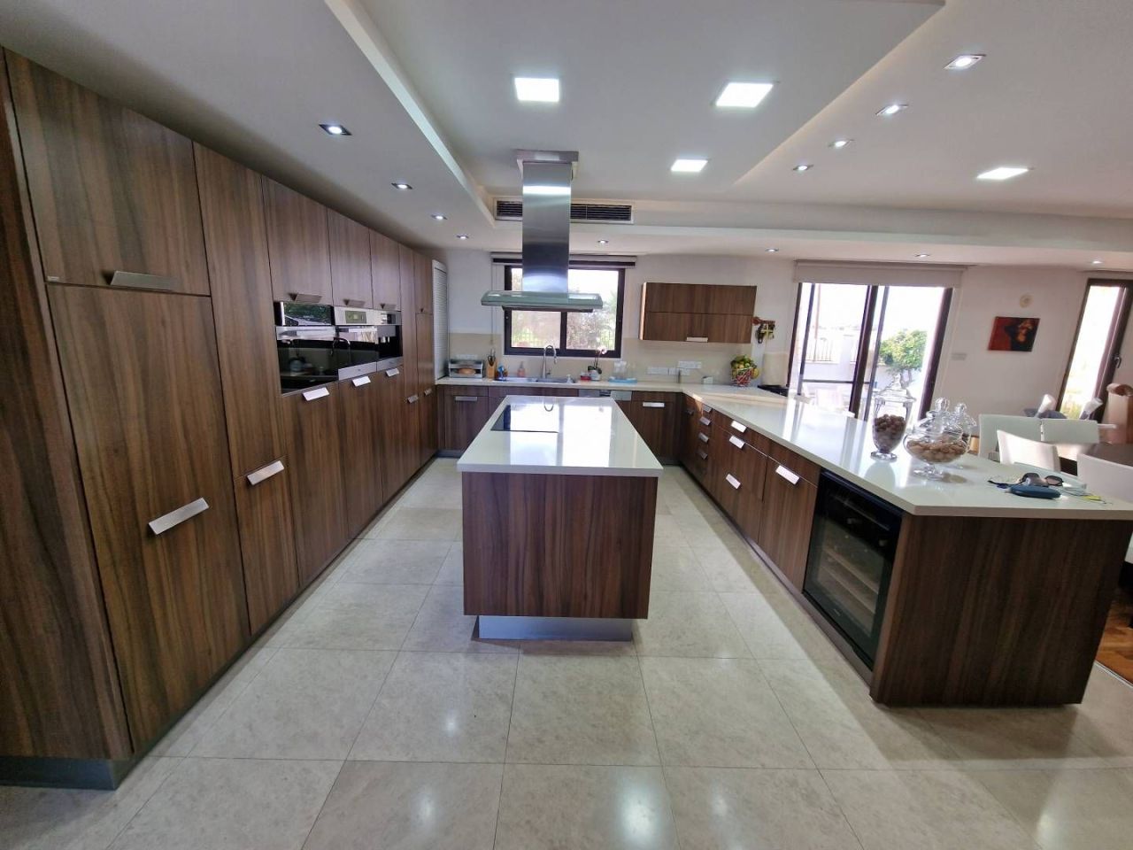 Maison à Larnaca, Chypre, 750 m² - image 3