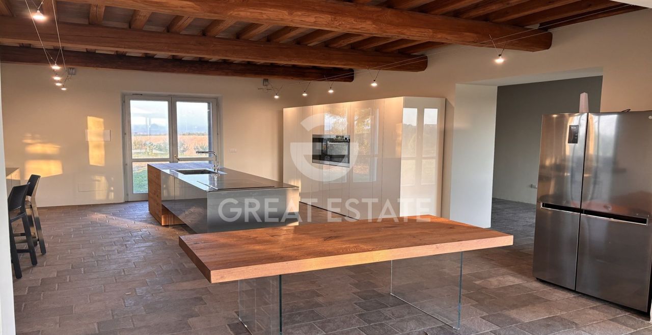 House in Viterbo, Italy, 348.85 m² - picture 12