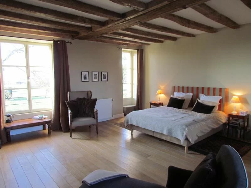 House in Centre-Val de Loire, France, 920 m² - picture 9