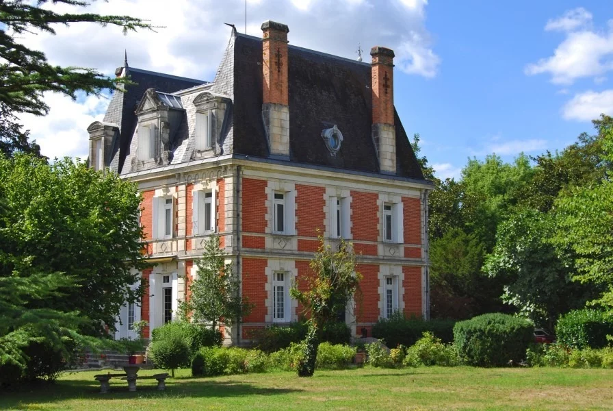 Haus in Paris, Frankreich, 350 m² - Foto 1