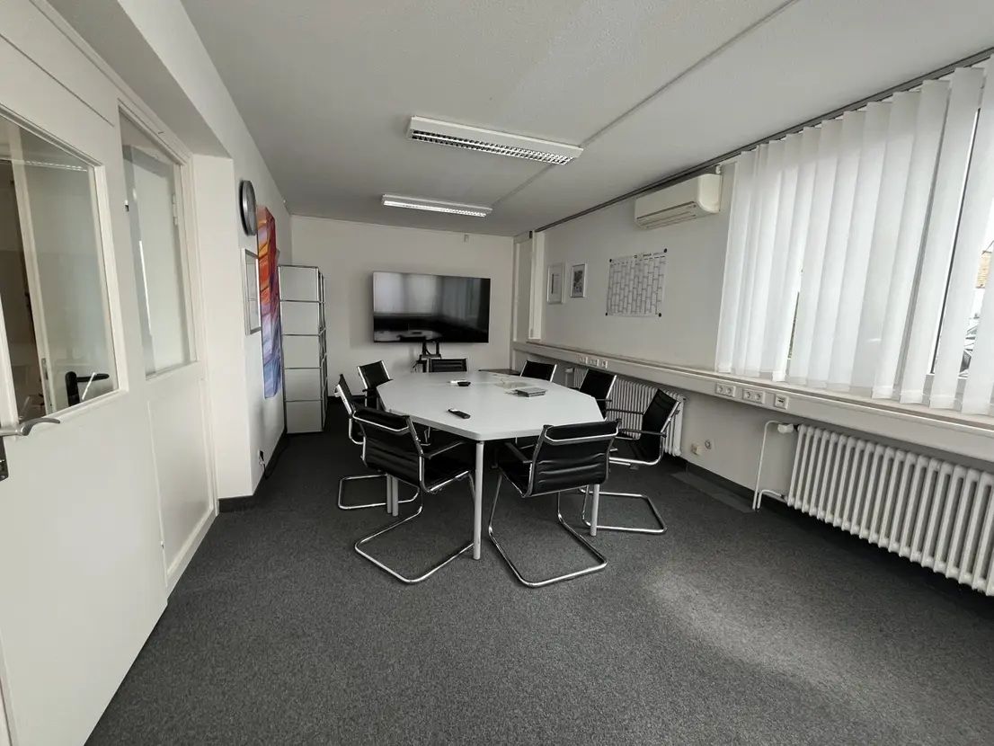 Office in Krefeld, Germany, 2 940 m² - picture 8