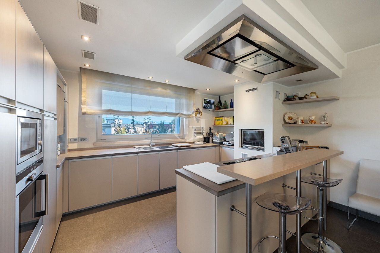 Villa par le Lac de Garde, Italie, 250 m² - image 5