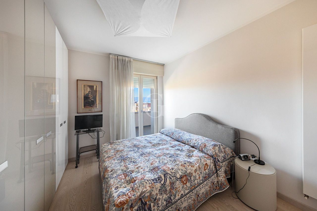 Villa par le Lac de Garde, Italie, 250 m² - image 12