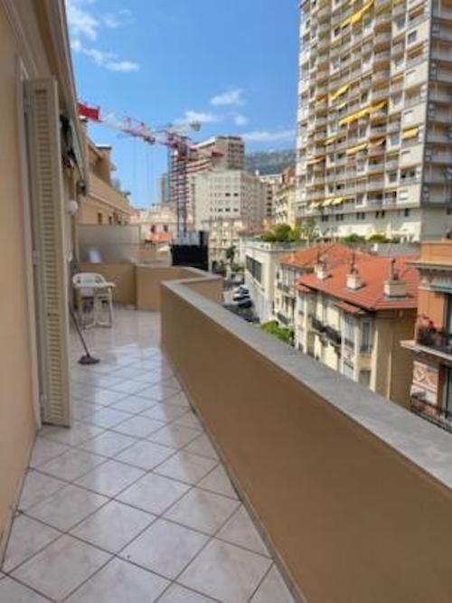 Appartement à Saint-Roman, Monaco, 71 m² - image 2