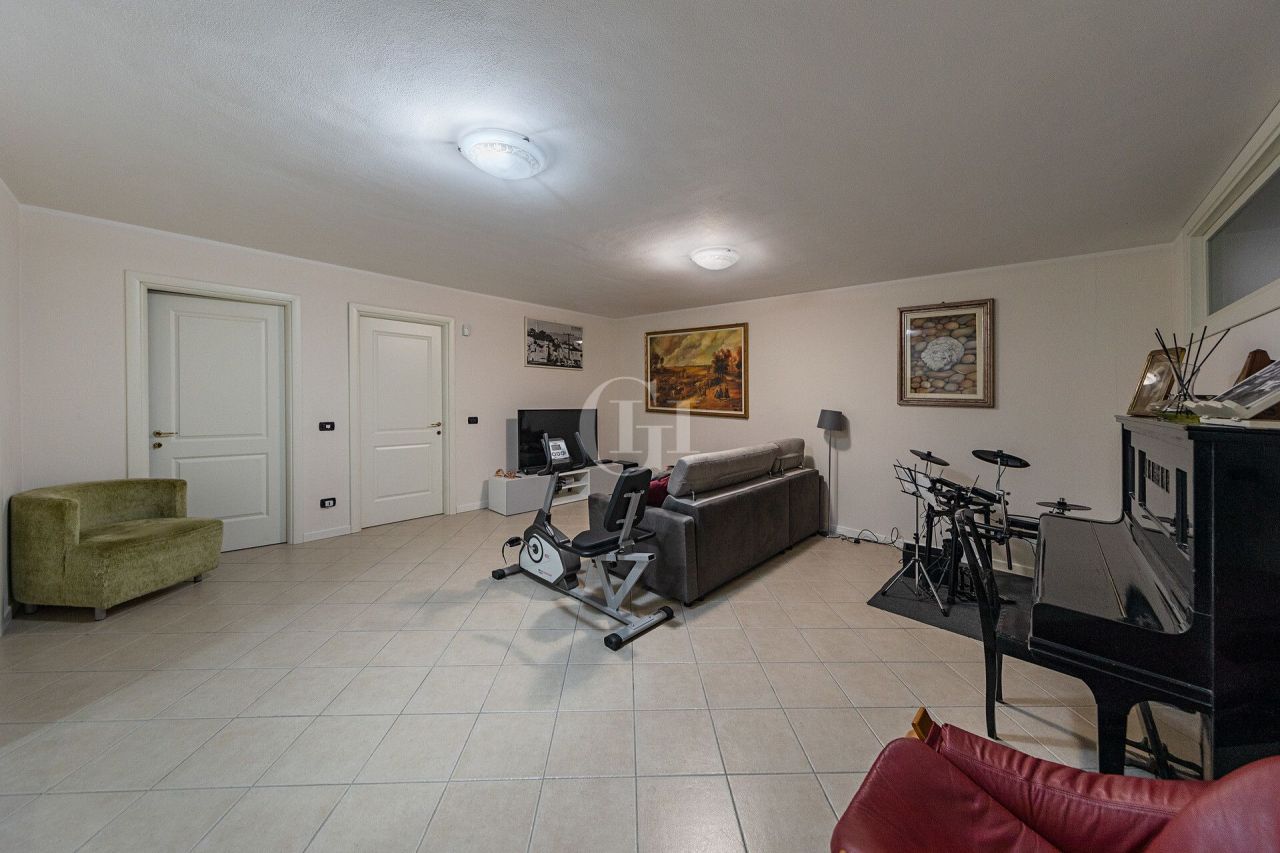 Villa sul Lago di Garda, Italia, 300 m² - foto 14