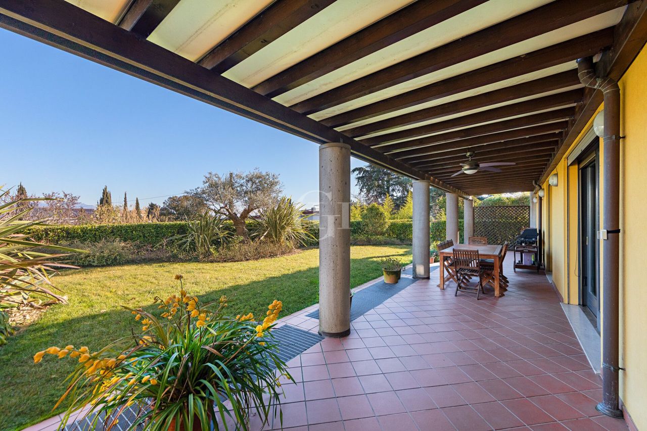 Villa sul Lago di Garda, Italia, 300 m² - foto 2