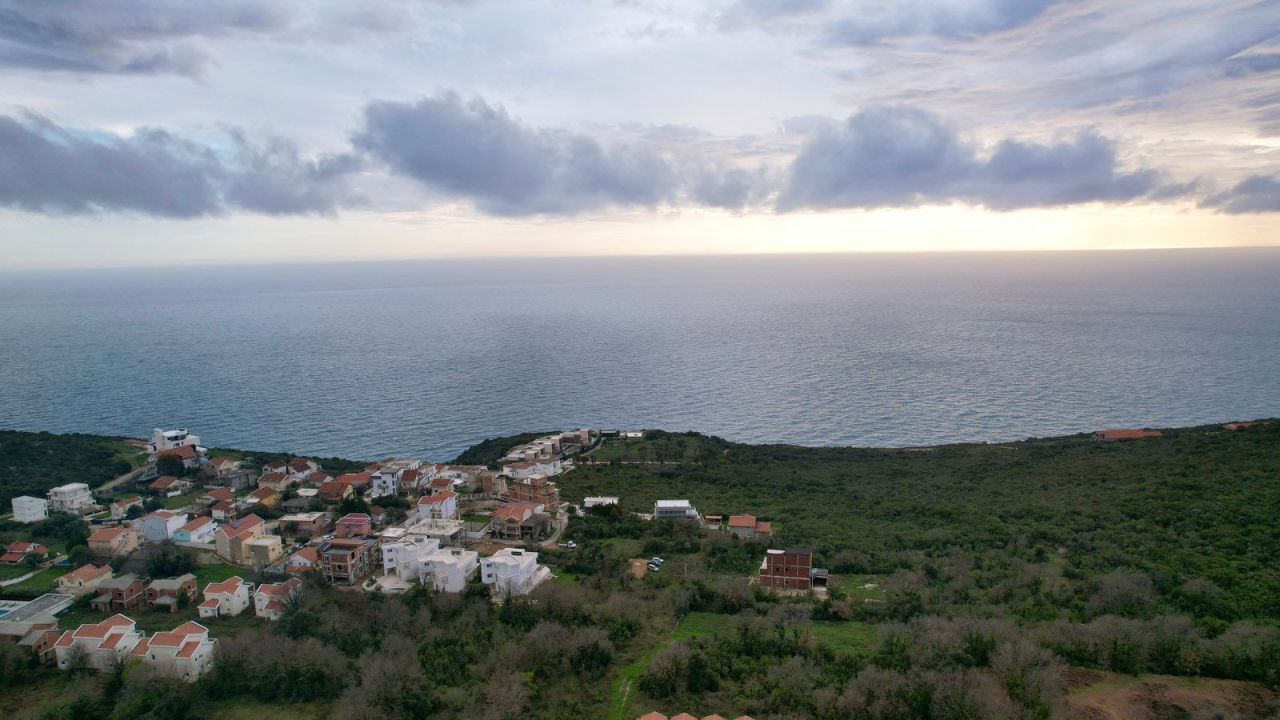 Terrain à Krimovica, Monténégro, 487 m² - image 1