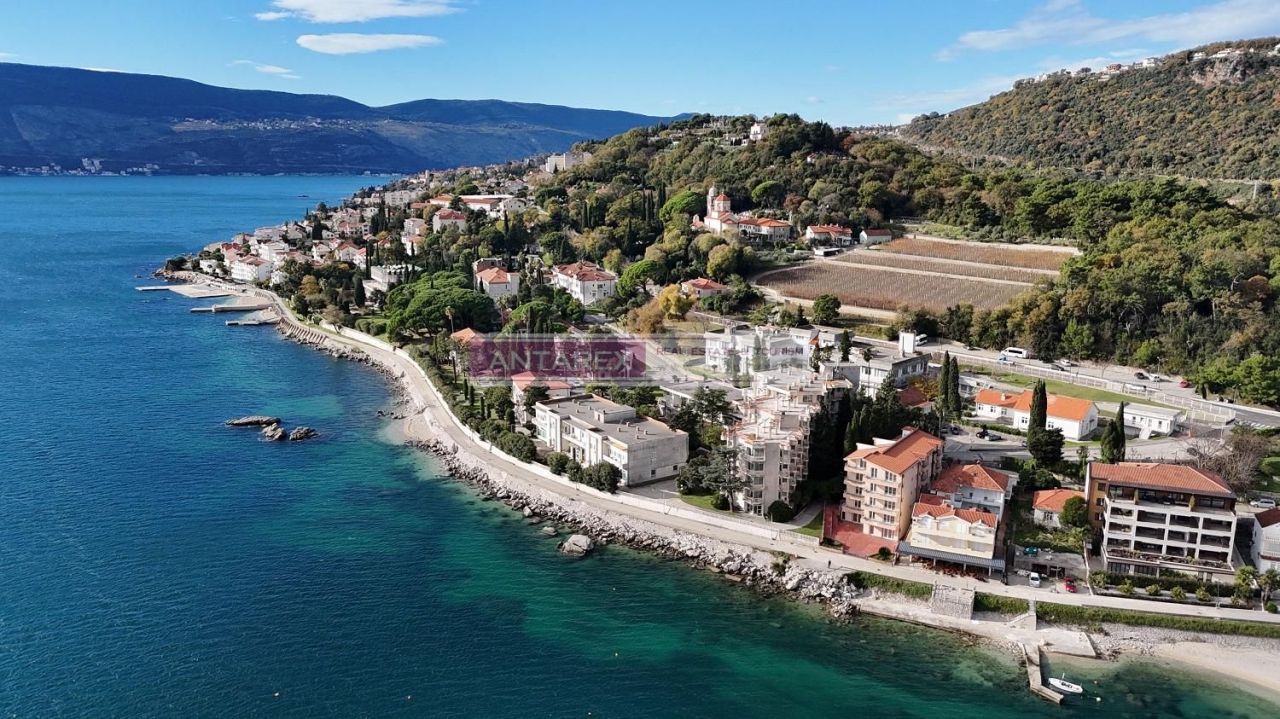 Apartment in Herceg-Novi, Montenegro, 131 m² - Foto 1