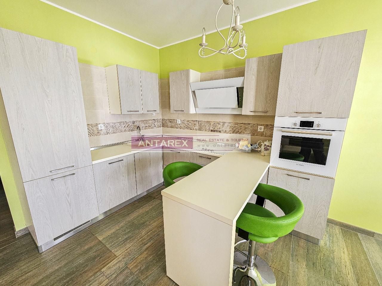 Apartment in Kumbor, Montenegro, 135 m² - picture 4