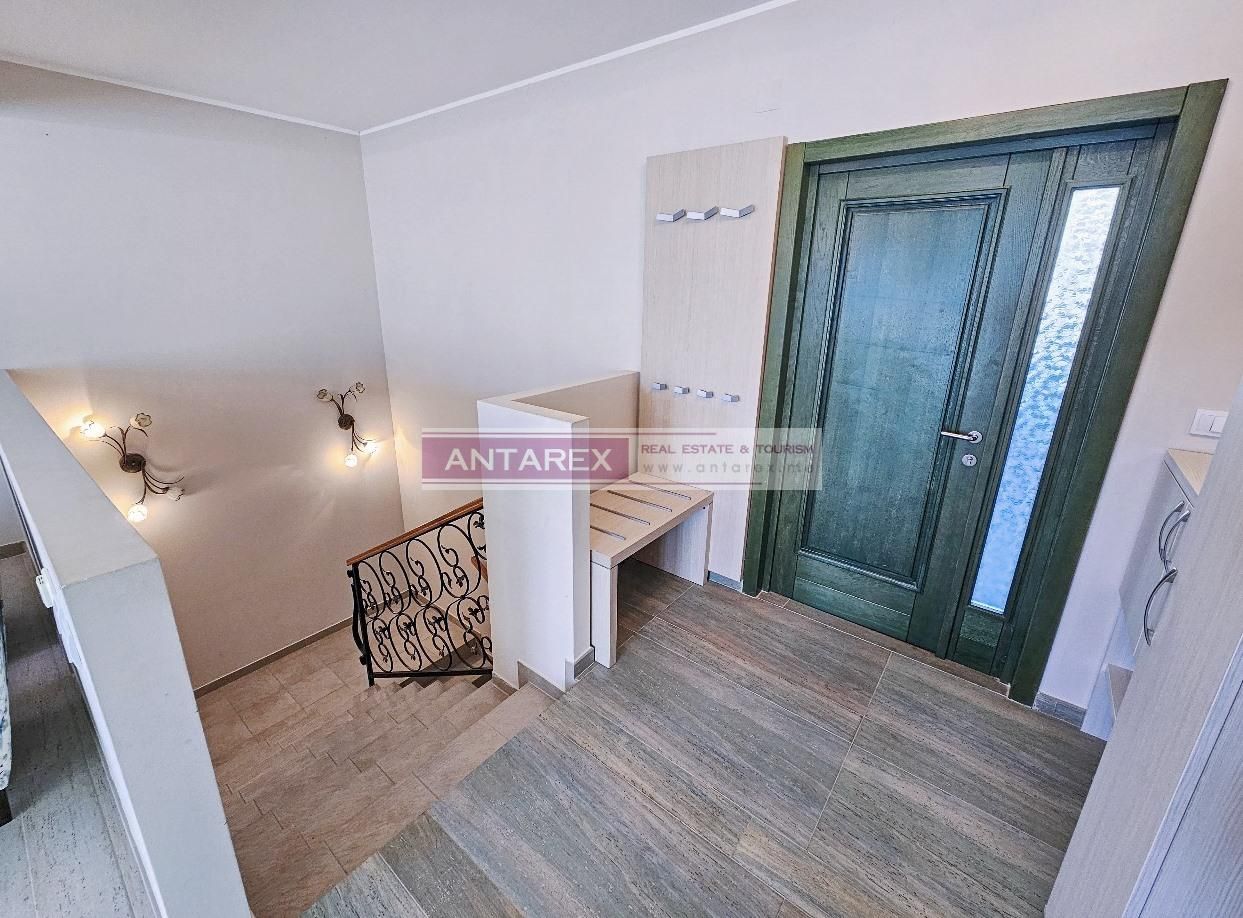 Apartment in Kumbor, Montenegro, 135 m² - picture 11