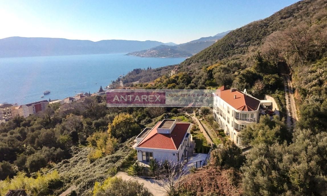 Apartment in Kumbor, Montenegro, 135 m² - picture 13