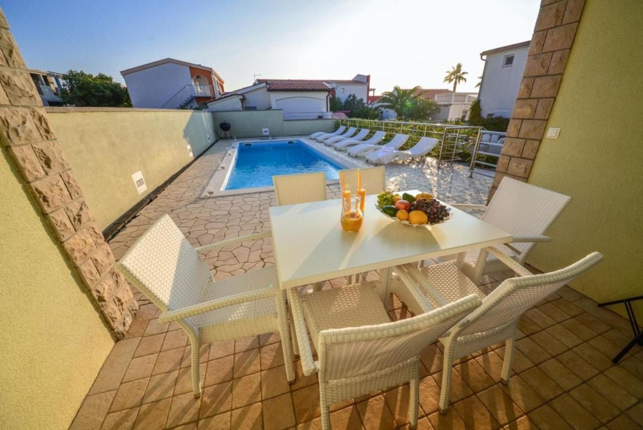 Hôtel à Zadar, Croatie, 350 m² - image 4