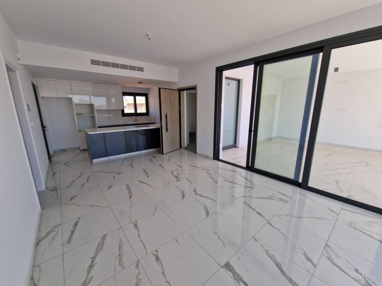 Flat in Limassol, Cyprus, 139 m² - picture 4