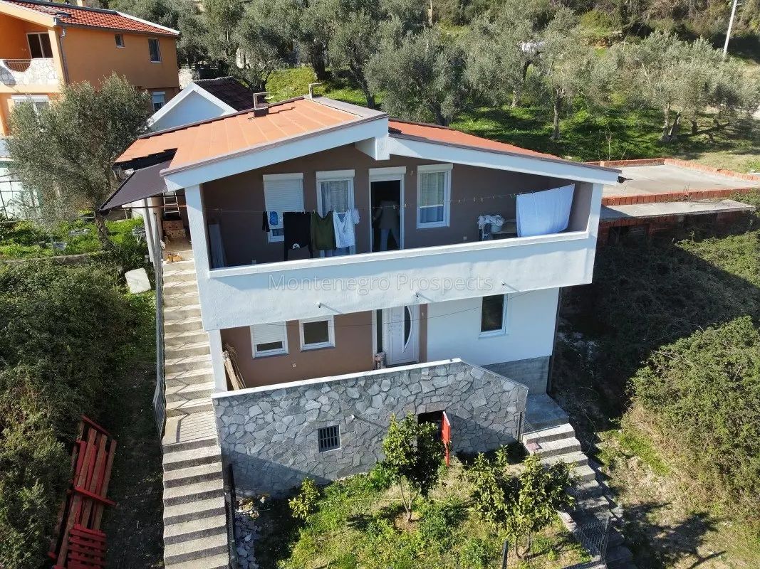 Maison au Bar, Monténégro, 158 m² - image 1