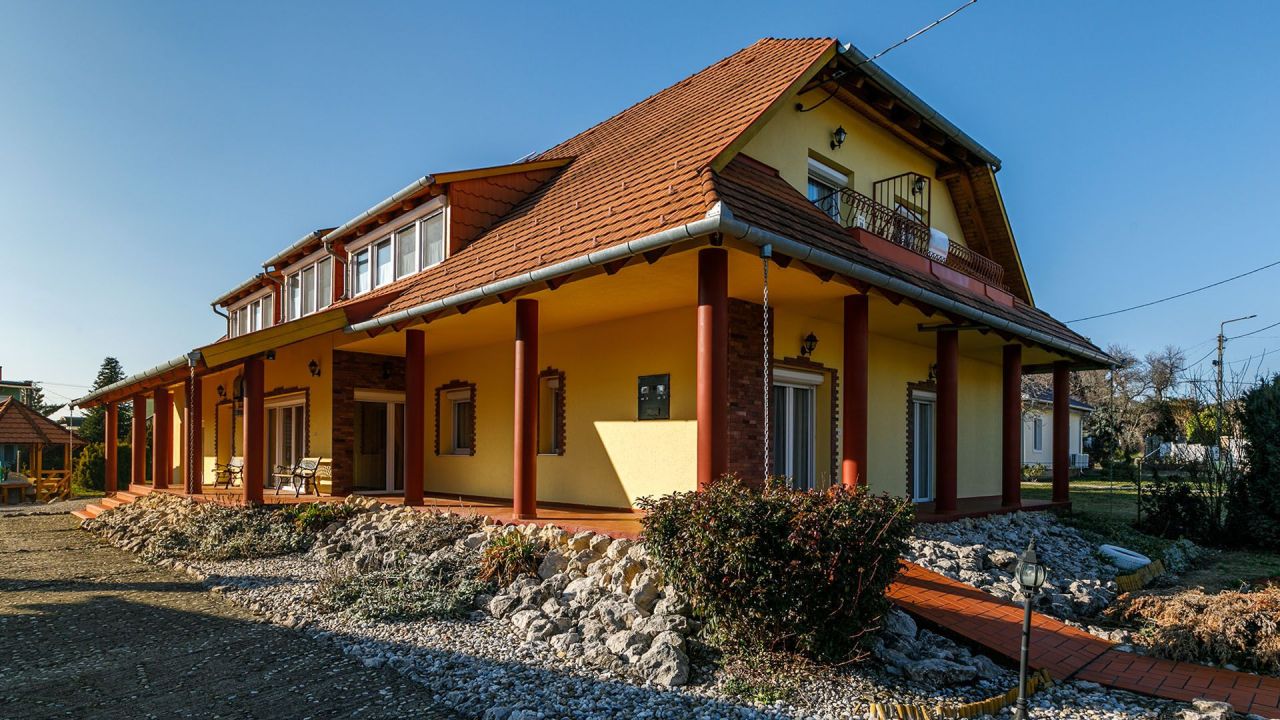 Hotel in Vonyarcvashegy, Ungarn, 450 m² - Foto 1