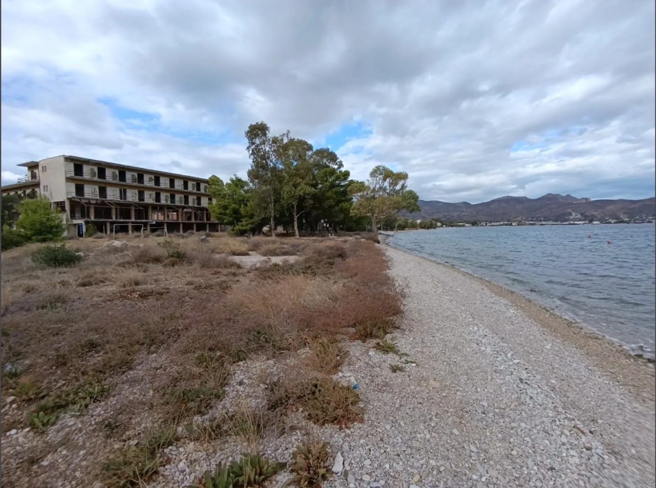 Terreno a Corinthia, Grecia, 4 820 m2 - foto 1