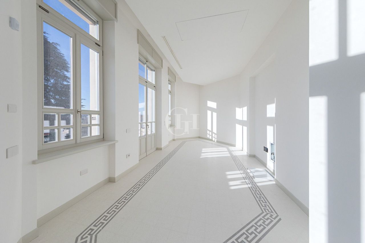 Apartment on Lake Garda, Italy, 318 m² - picture 12