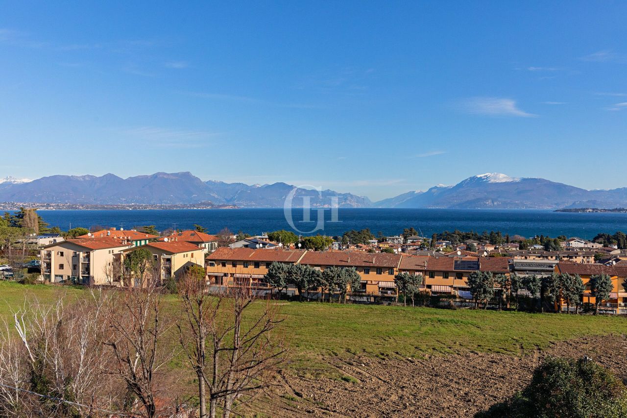 Apartment on Lake Garda, Italy, 318 m² - picture 14