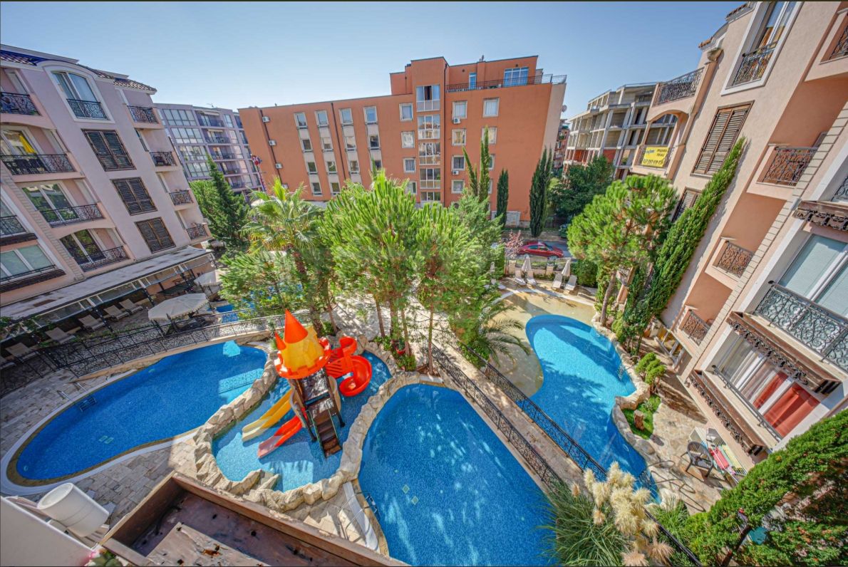 Appartement à Slantchev Briag, Bulgarie, 72 m² - image 1