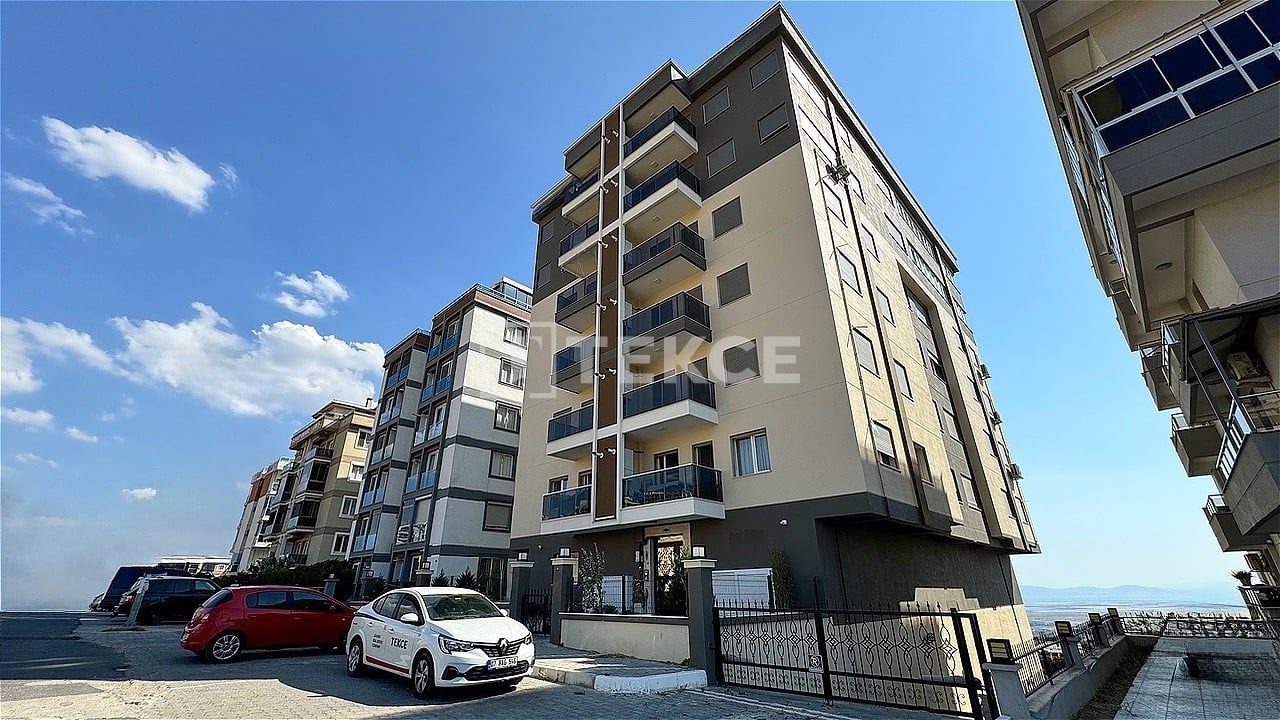 Apartment Çiğli, Turkey, 180 m² - picture 1