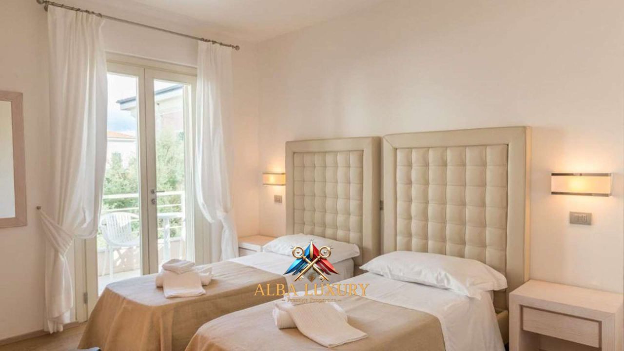 Appartement à Castagneto Carducci, Italie, 1 000 m² - image 18