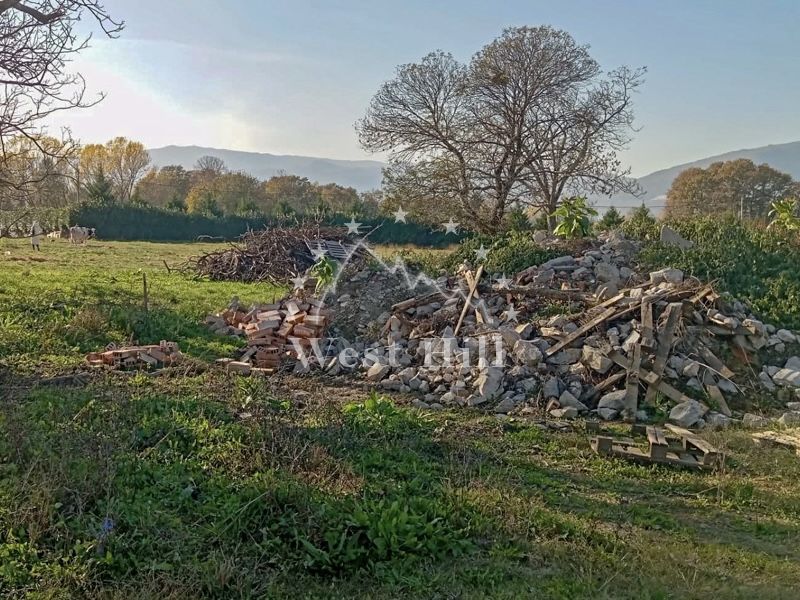 Terreno en Danilovgrad, Montenegro, 5 500 m² - imagen 1
