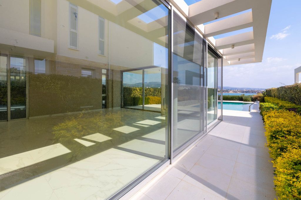 Flat in Paphos, Cyprus, 305 m² - picture 2